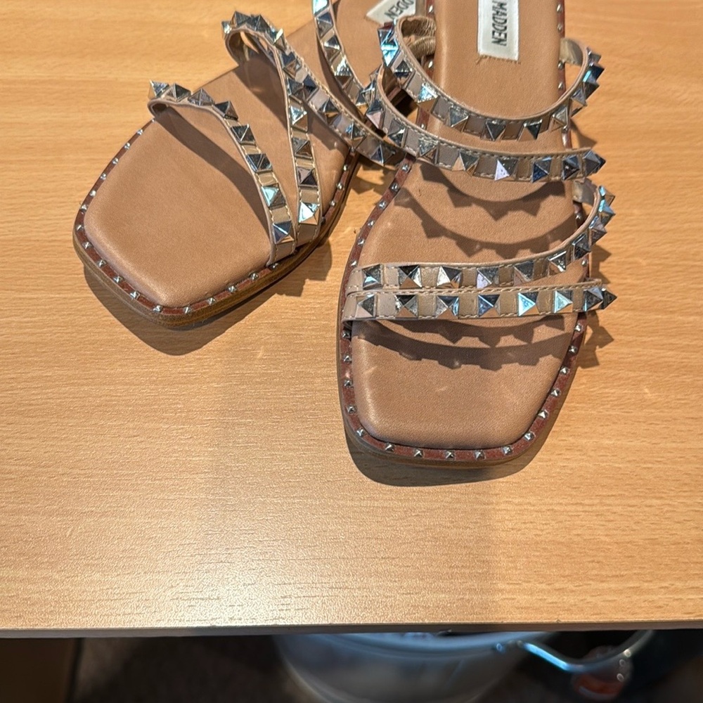 Steve Madden Studded Tan Sandals